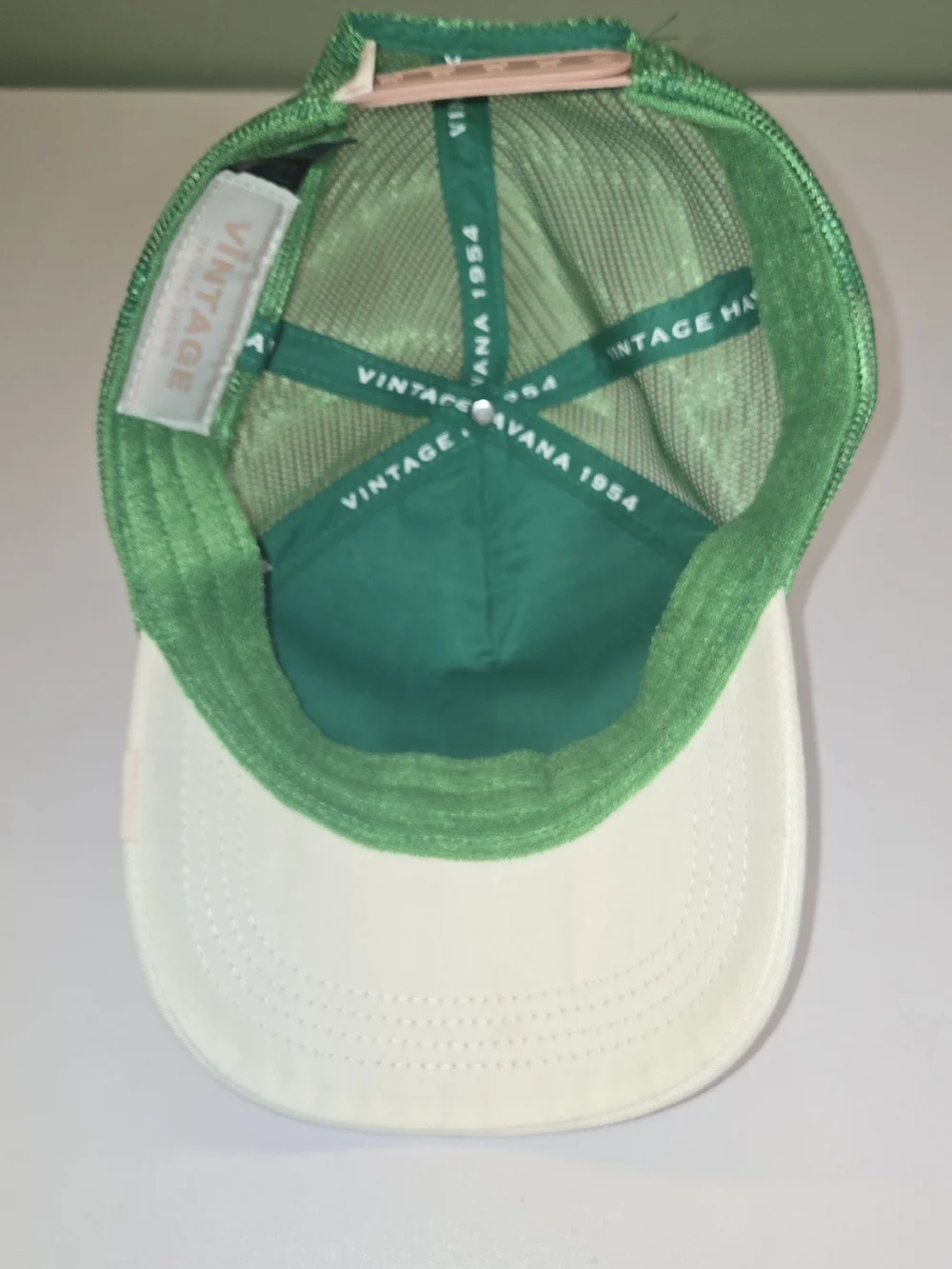 NWOT Vintage Havana White Trucker Hat Pink Star Green Mesh Cap